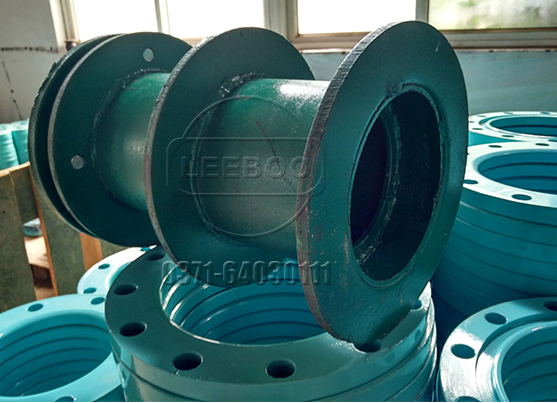 柔性套管式<a href=http://m.mostdrawn.com.cn target=_blank class=infotextkey>伸縮器</a>的管道作用