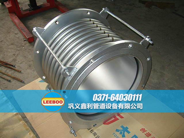 大口徑<a href=http://m.mostdrawn.com.cn target=_blank class=infotextkey>補償器</a>的導(dǎo)流筒結(jié)構(gòu)